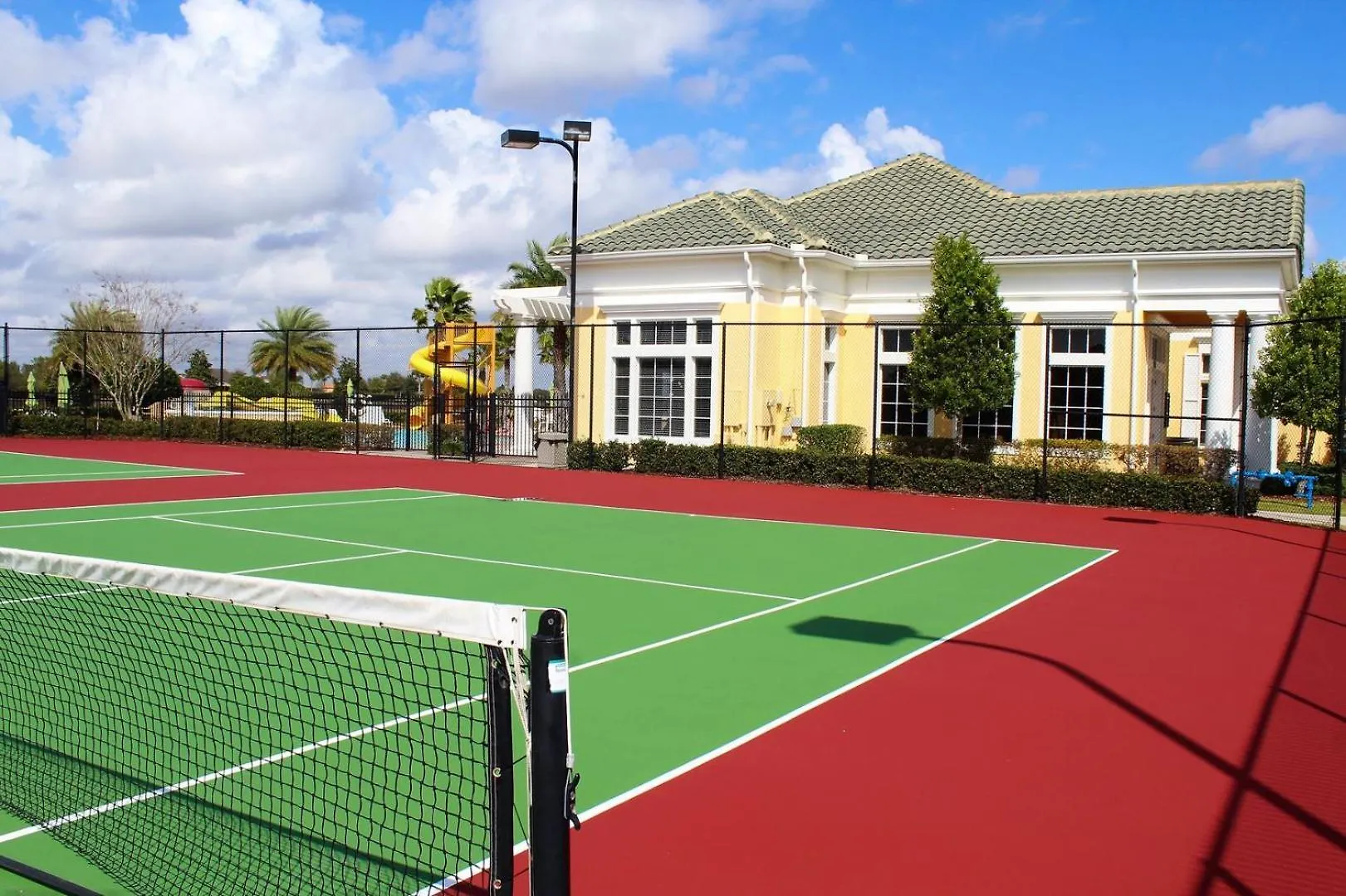 Holiday home Ideal For Families & Couples - Lake View - South Facing Pool & Spa - Game Room - Providence Golf Community - Access To Resort Amenities Davenport United States