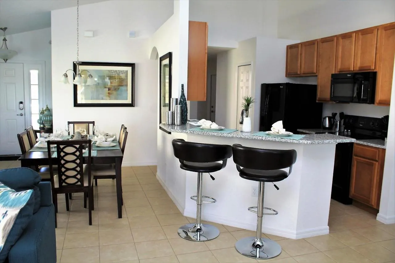 Ideal For Families & Couples - Lake View - South Facing Pool & Spa - Game Room - Providence Golf Community - Access To Resort Amenities Davenport United States